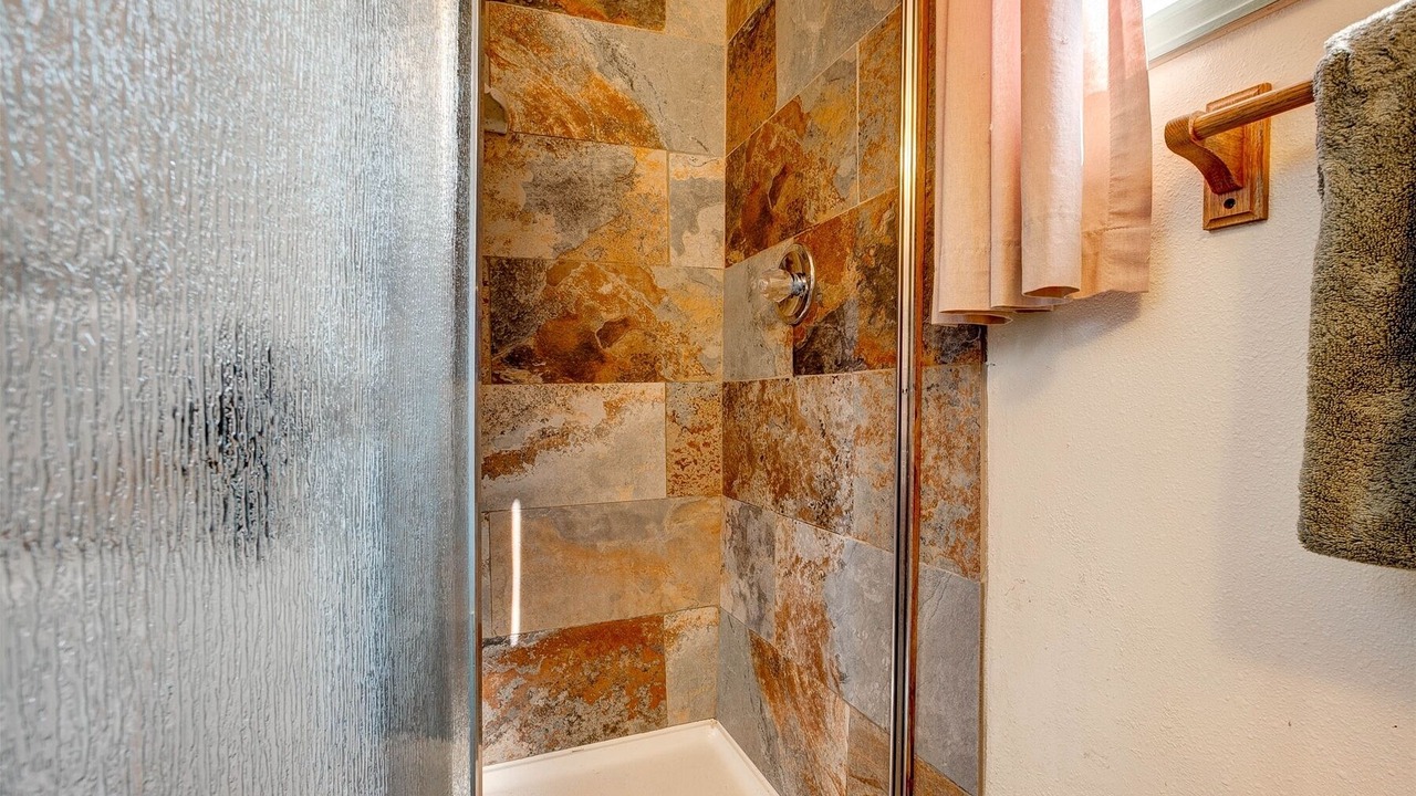 Photo of Bathroom in Lyons