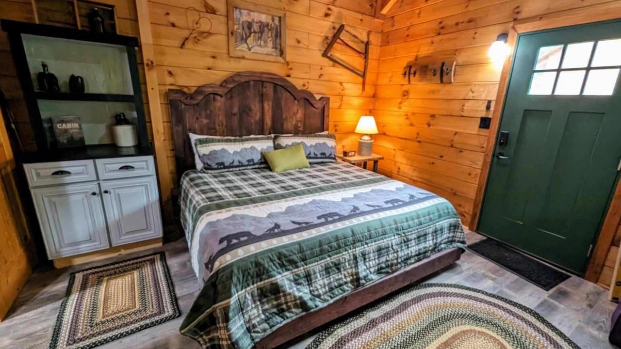 Photo of Bedroom in Hillsville