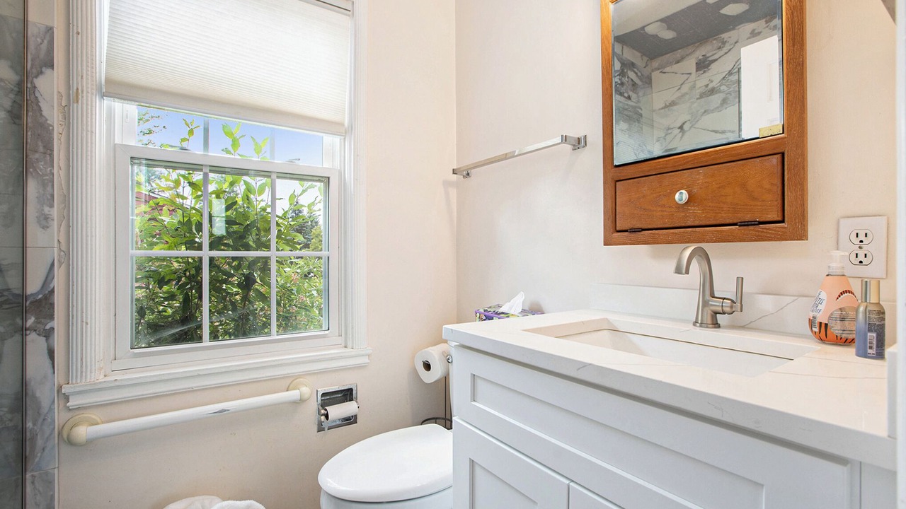 Photo of Bathroom in Bryant Pattengill West