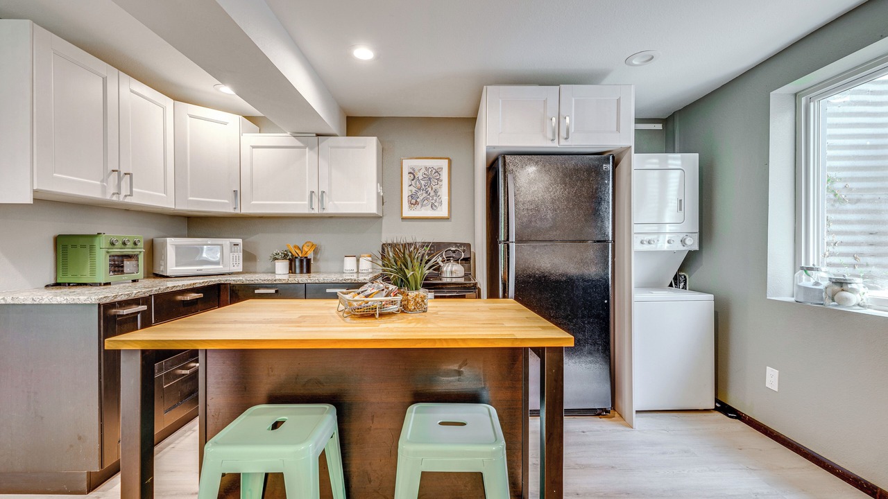 Photo of Kitchen in North Central Westminster
