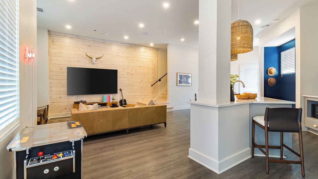 Photo of Bedroom in Five Points