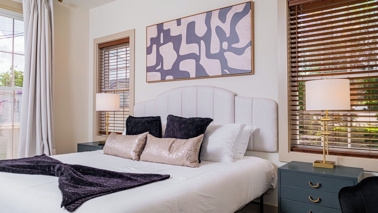 Photo of Bedroom in Eighth Avenue