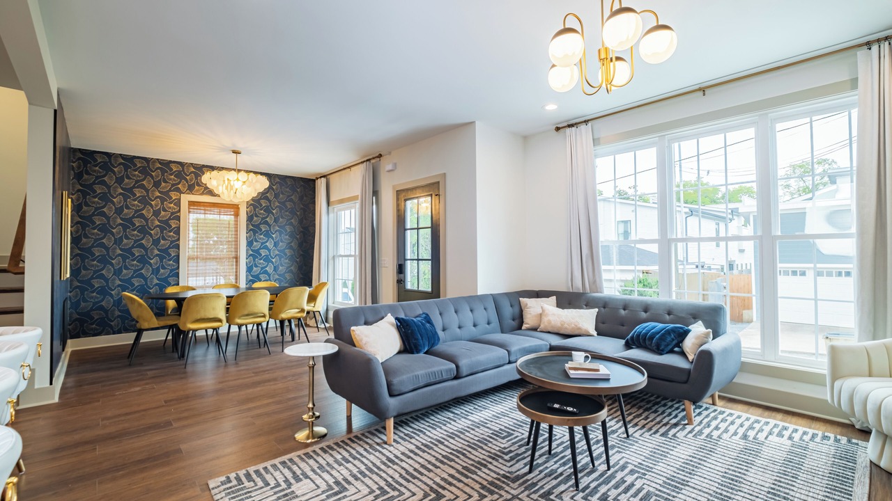 Photo of Livingroom in Eighth Avenue
