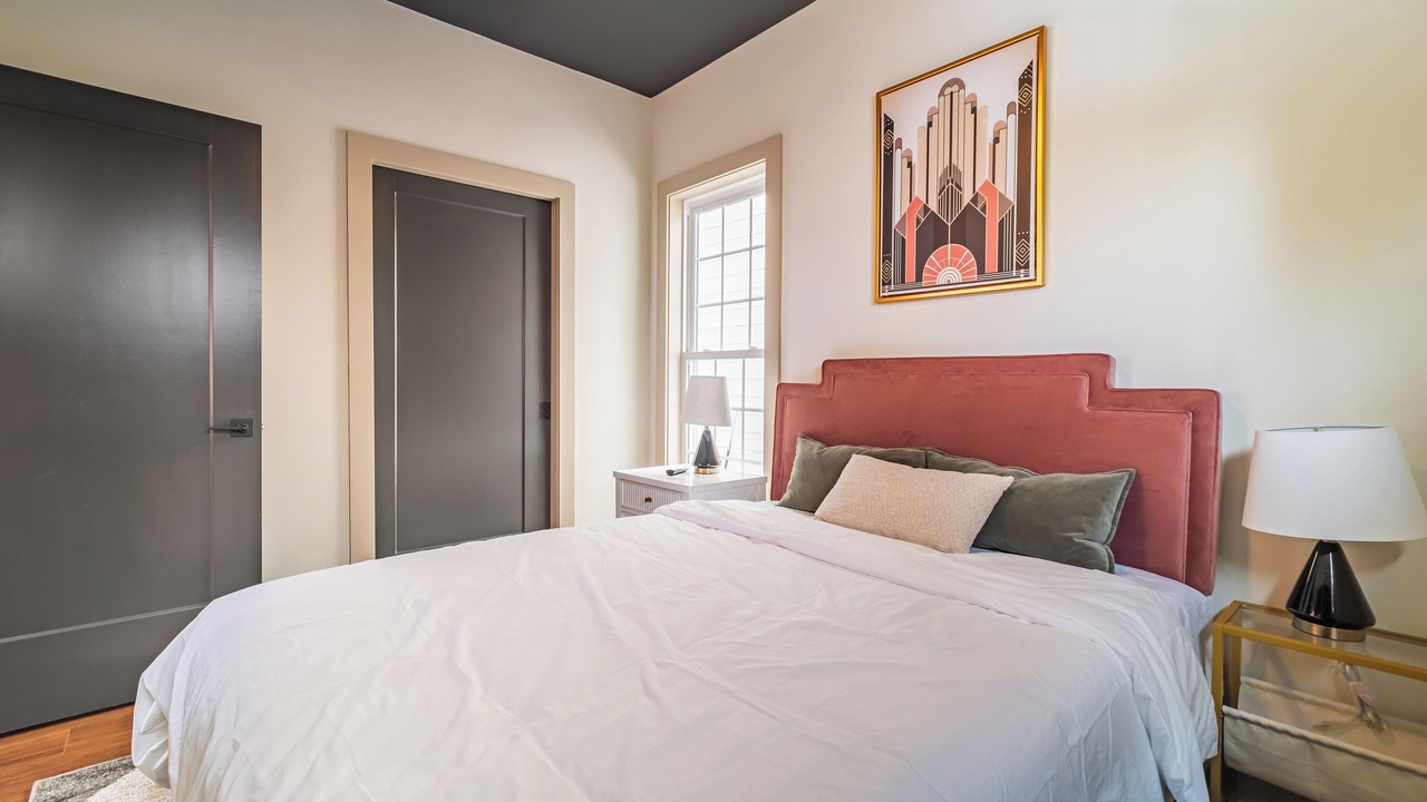 Photo of Bedroom in Eighth Avenue