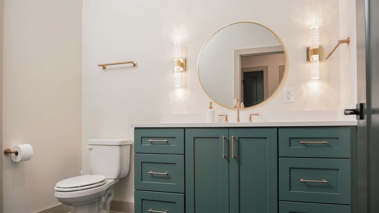 Photo of Bathroom in Eighth Avenue