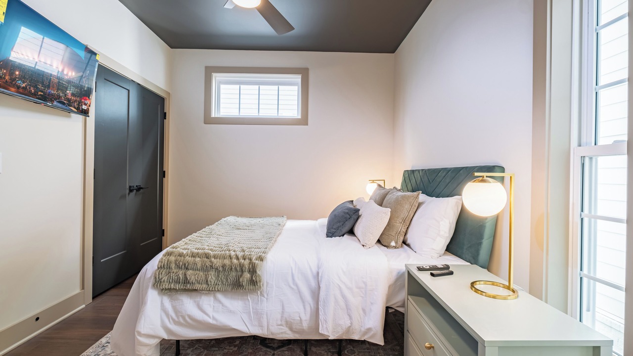 Photo of Bedroom in Eighth Avenue