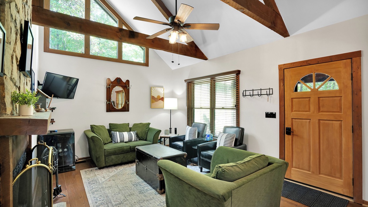 Photo of Livingroom in Cleveland