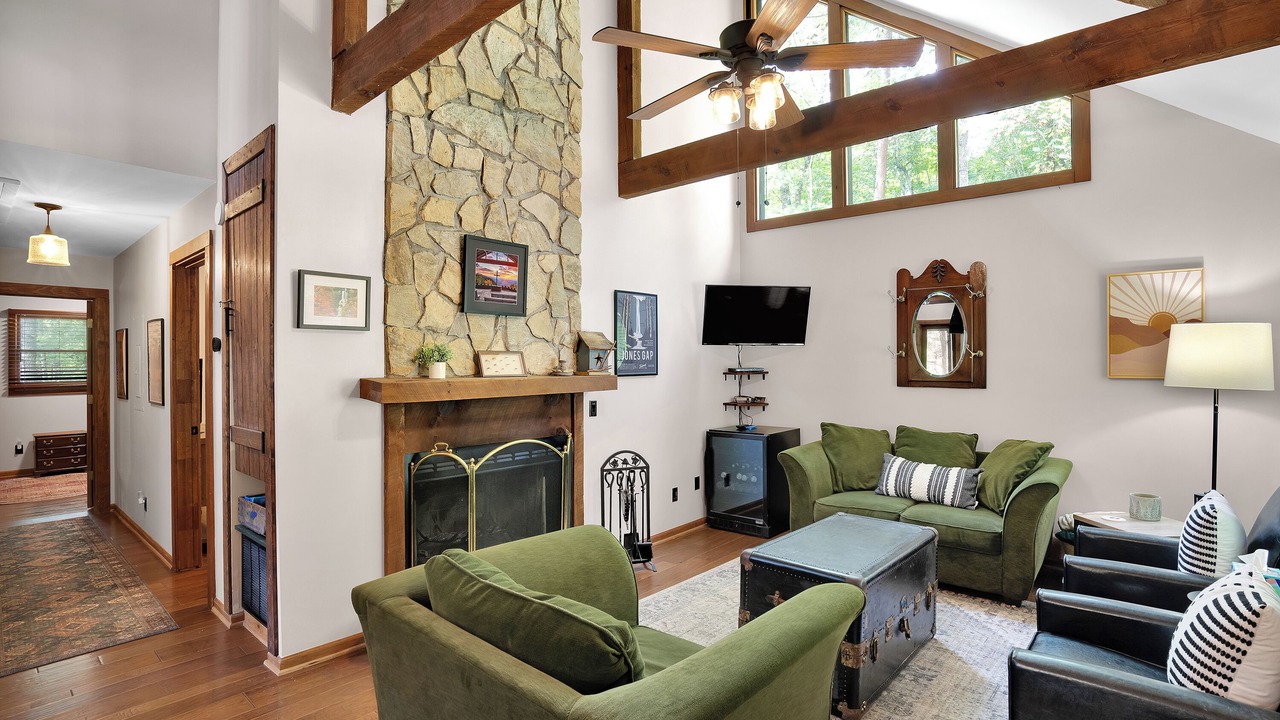 Photo of Livingroom in Cleveland