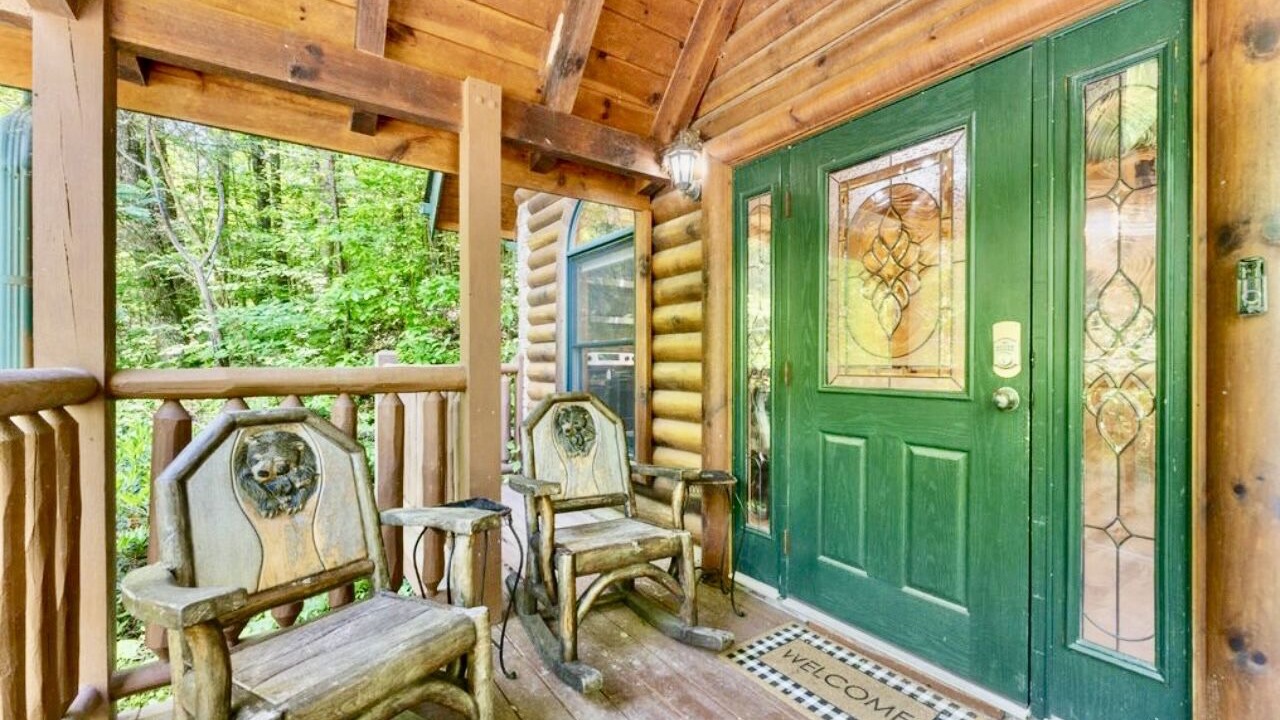 Photo of Patio Balcony in Hemlock Hills
