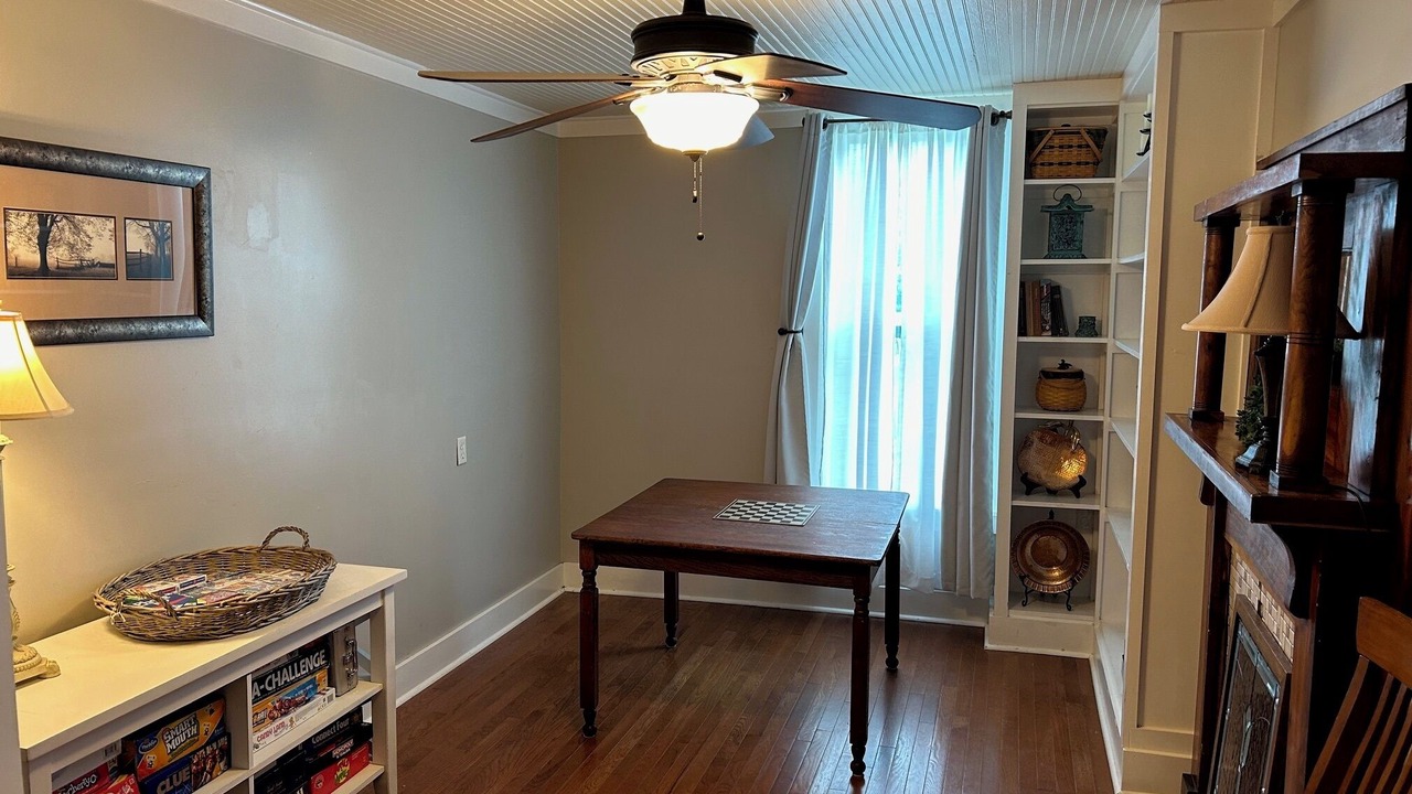 Photo of Bedroom in Dunlap