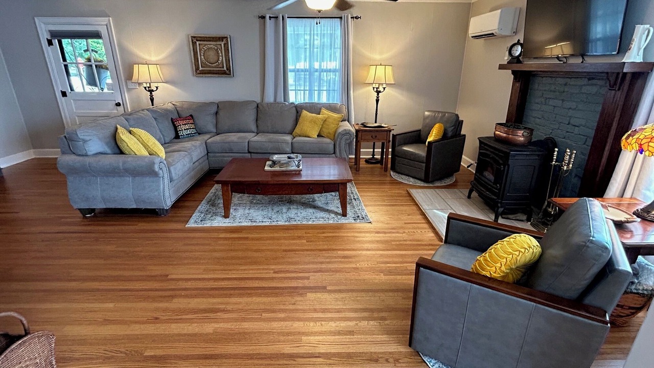 Photo of Livingroom in Dunlap