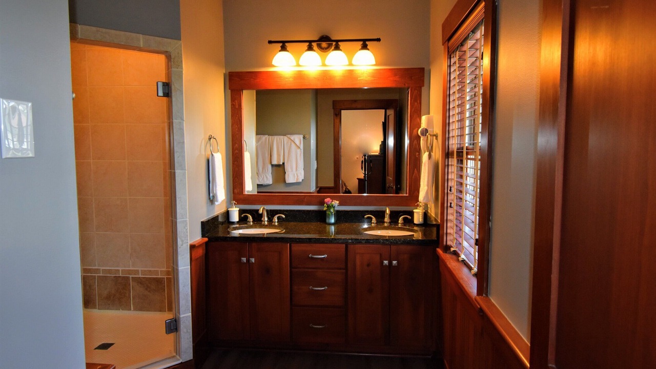 Photo of Bathroom in Snowshoe