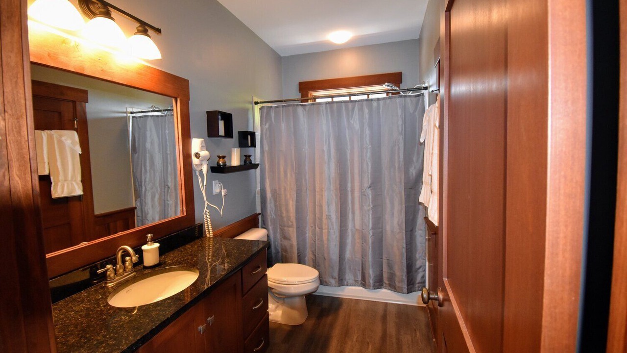 Photo of Bathroom in Snowshoe