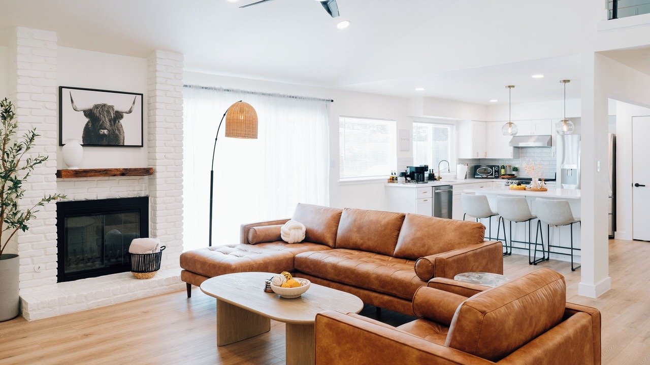 Photo of Livingroom in North Austin Civic Association