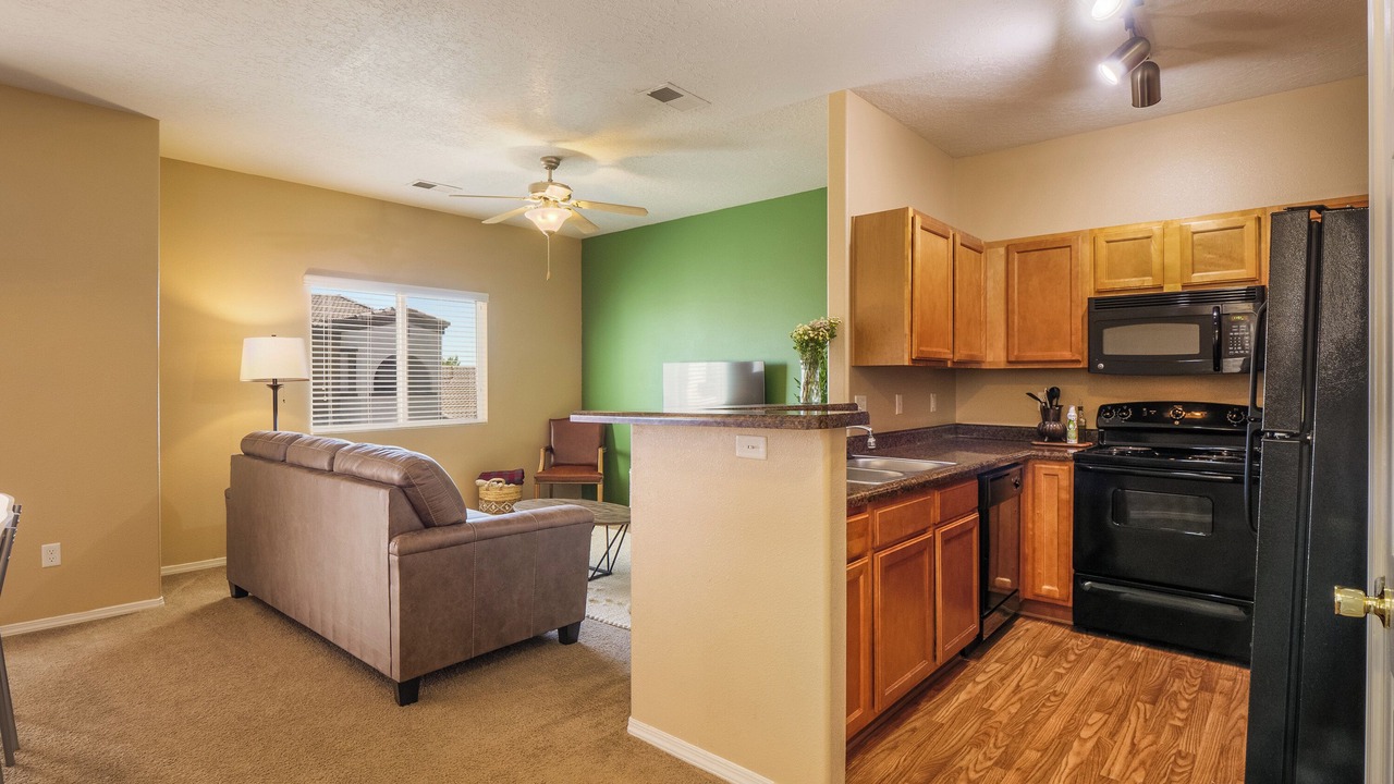 Photo of Livingroom in Paradise Hills Civic