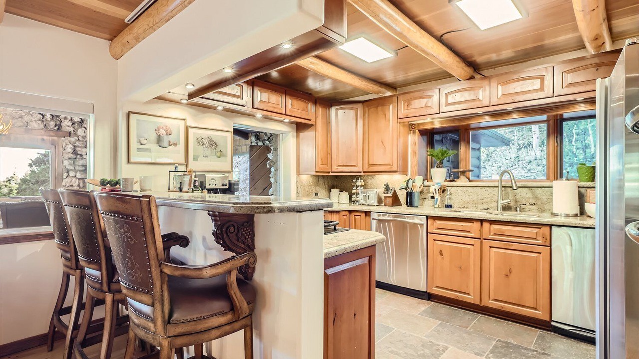 Photo of Kitchen in Shadow Mountain