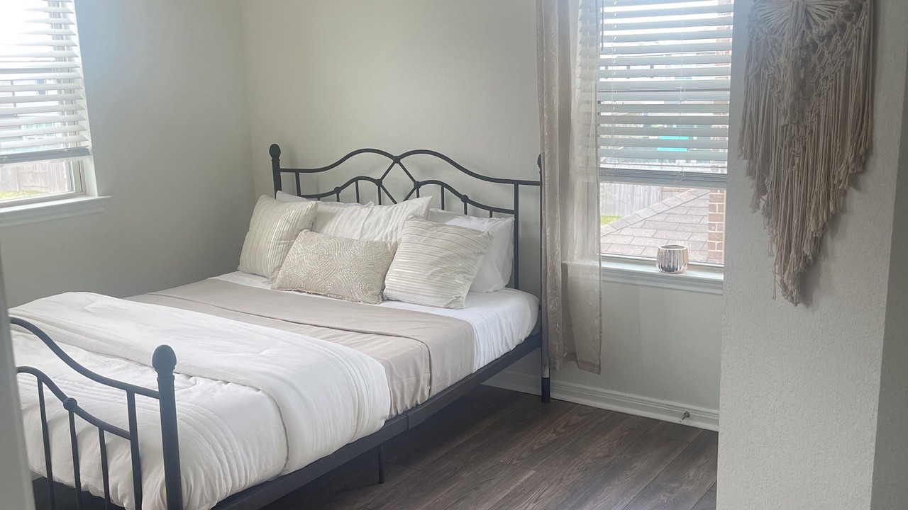 Photo of Bedroom in Iowa Colony