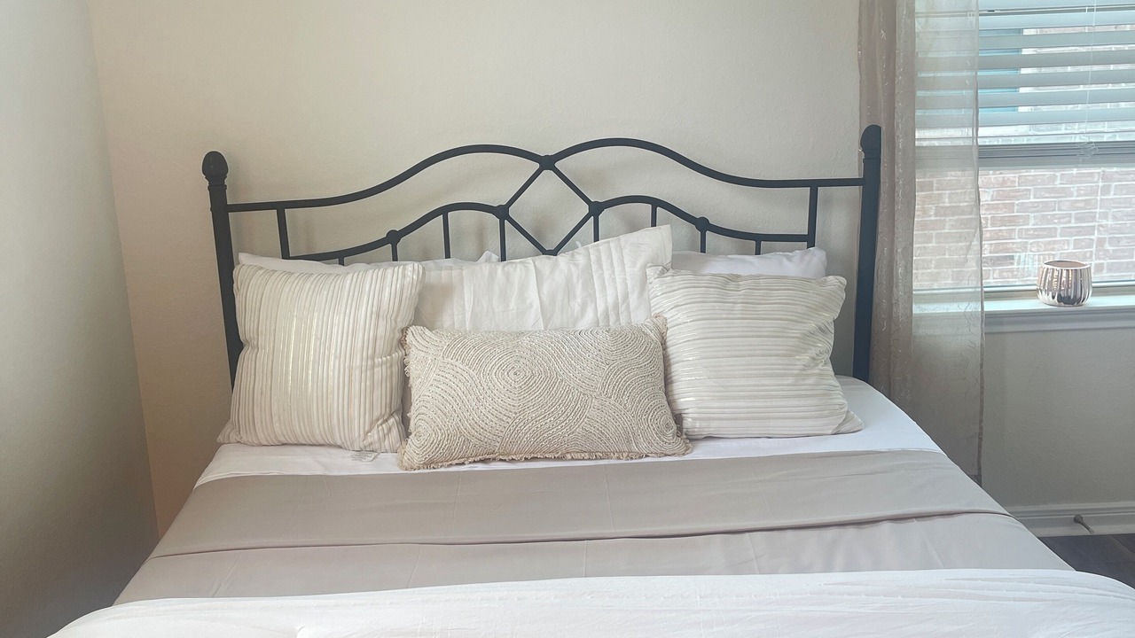 Photo of Bedroom in Iowa Colony