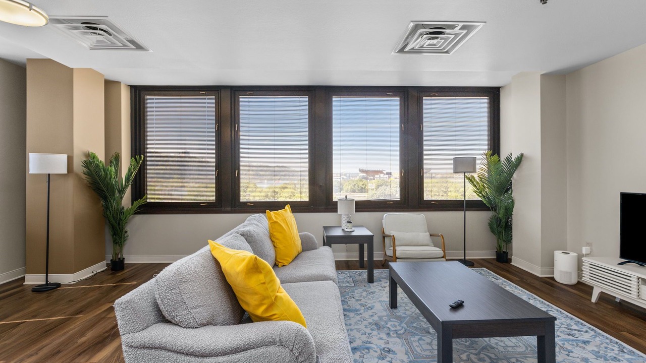 Photo of Livingroom in Downtown Pittsburgh
