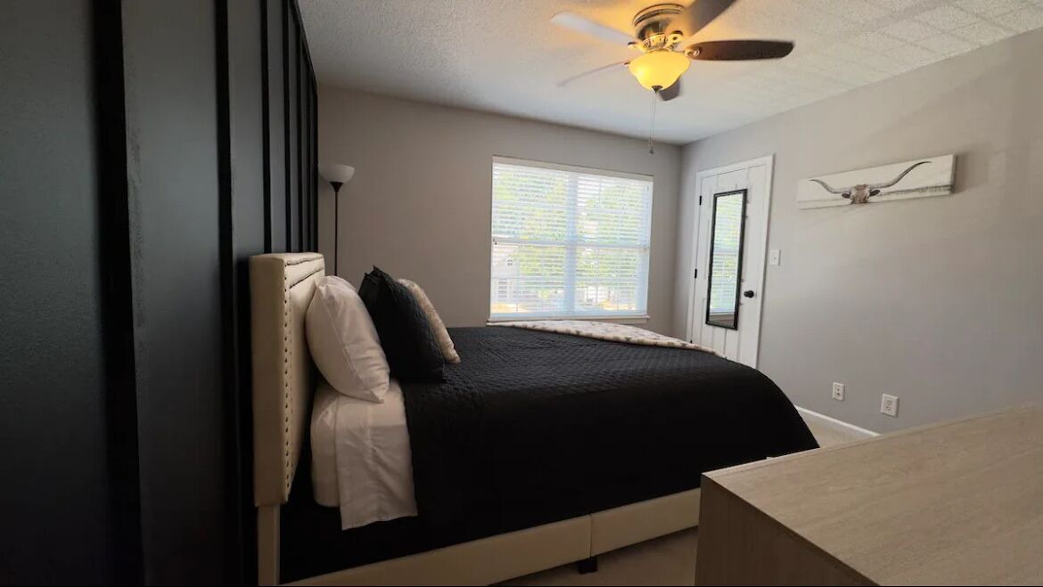 Photo of Bedroom in Clarksville