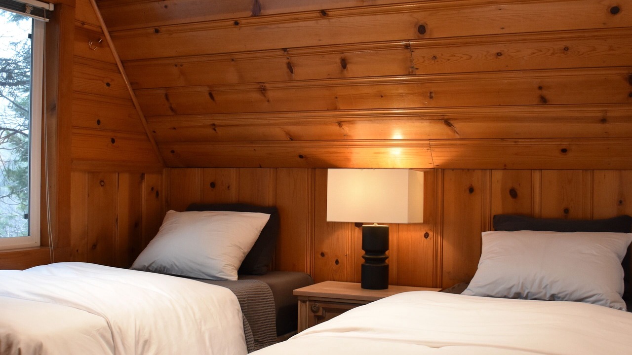 Photo of Bedroom in Arrowhead Villas
