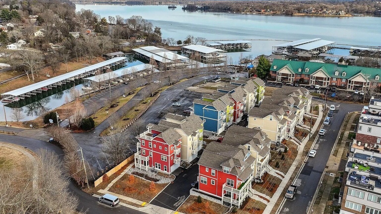 Photo of Others in Old Hickory