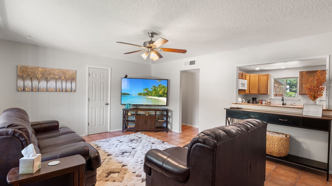 Photo of Livingroom in Pat Hurley