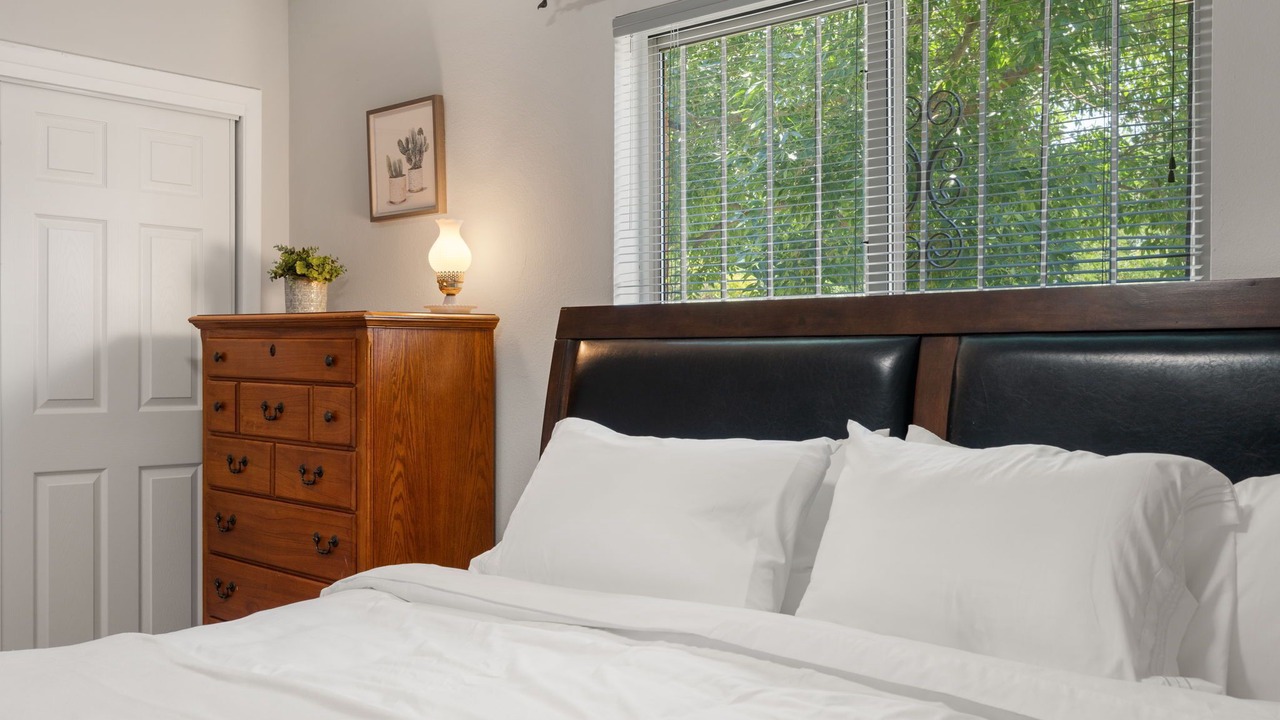 Photo of Bedroom in Pat Hurley