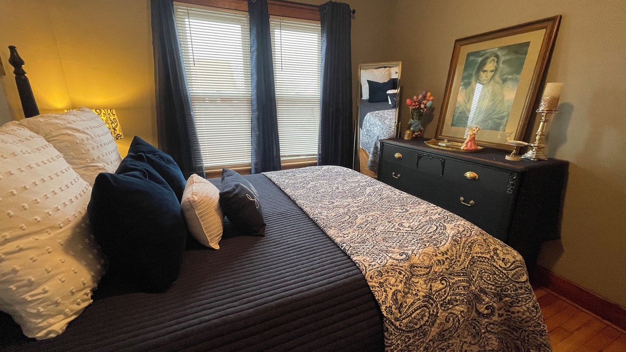 Photo of Bedroom in Syracuse