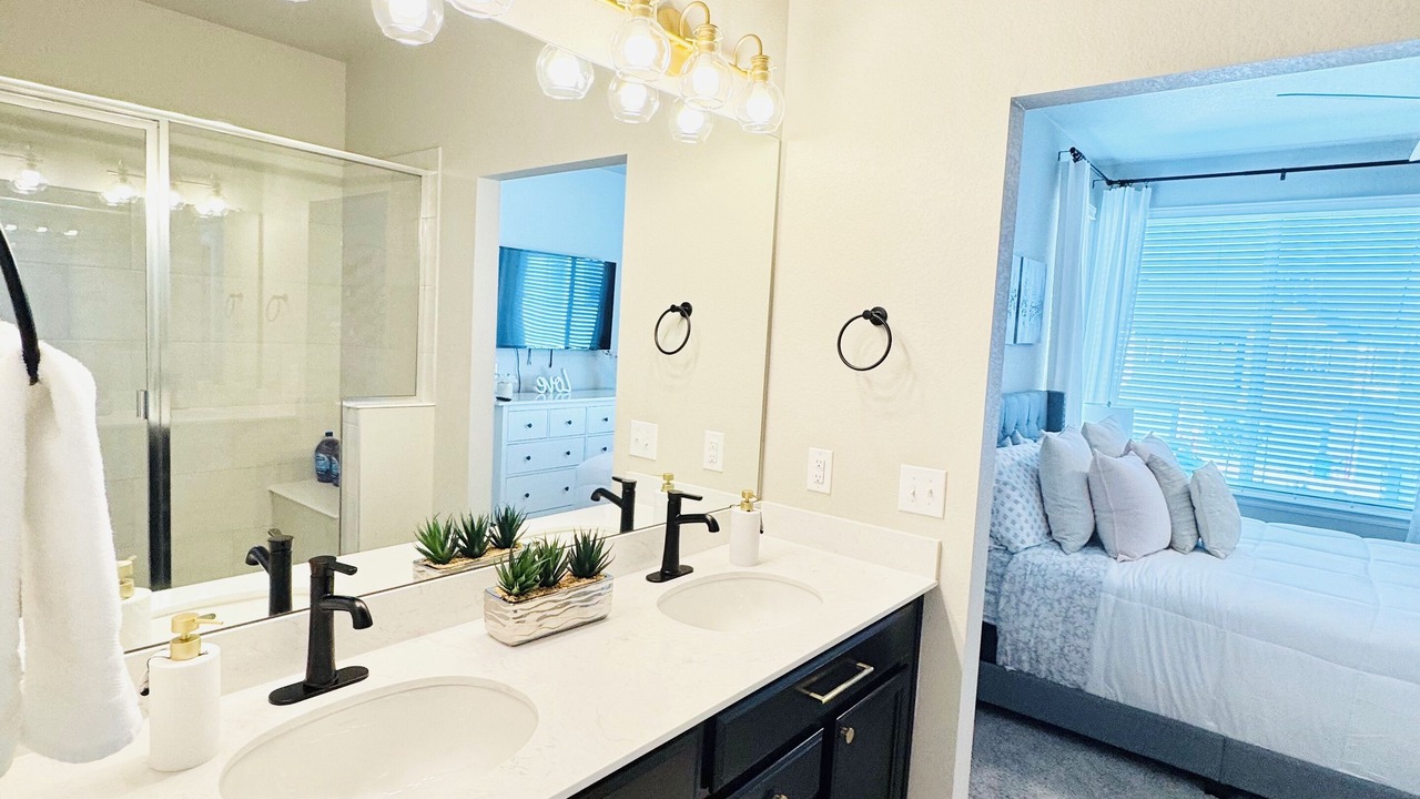Photo of Bathroom in Arvada
