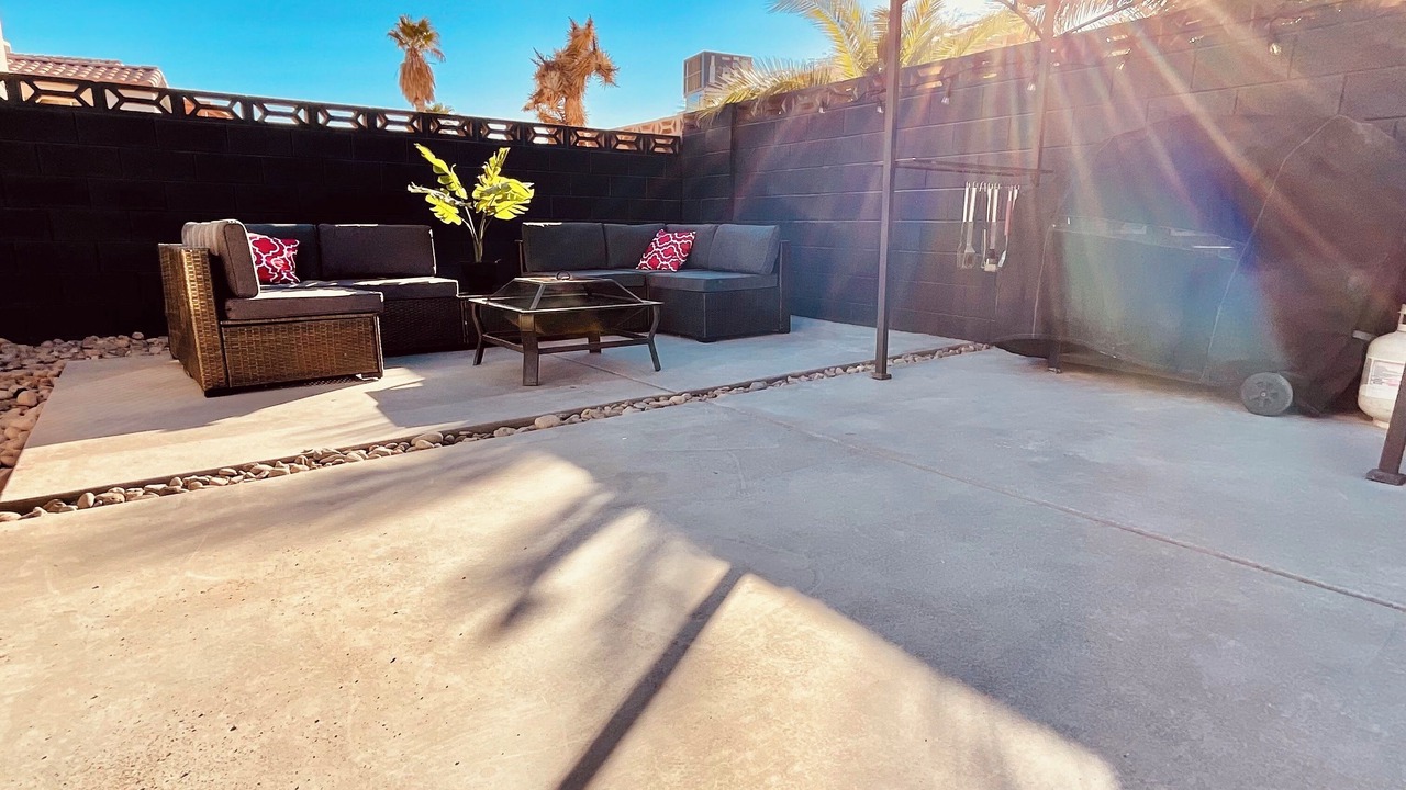 Photo of Patio Balcony in Sunrise Manor