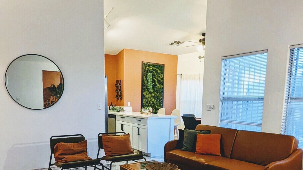 Photo of Livingroom in Sunrise Manor