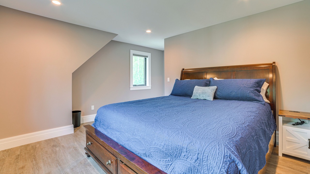Photo of Bedroom in Alanson