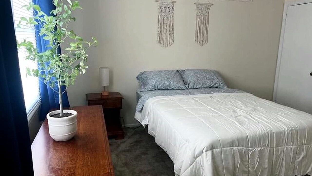 Photo of Bedroom in Newark