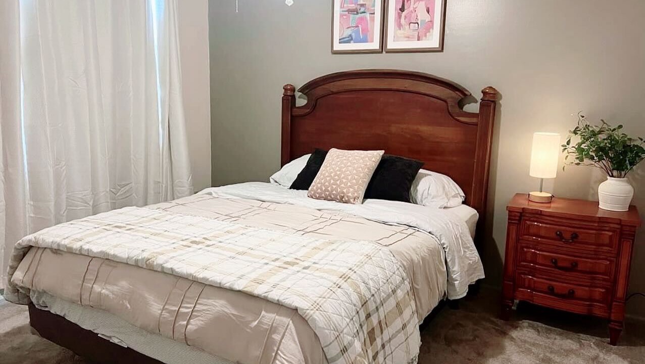 Photo of Bedroom in Newark