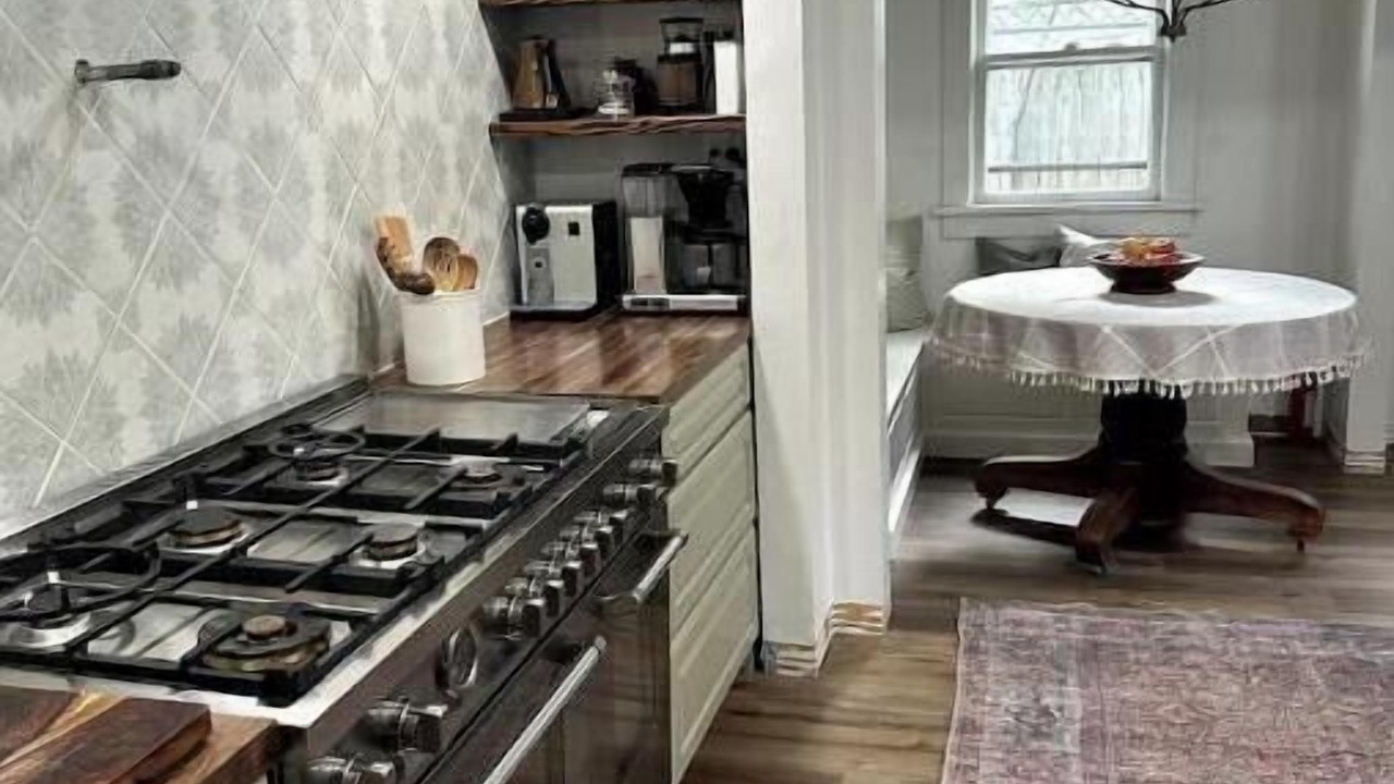 Photo of Kitchen in Dundee-Happy Hollow Historic District