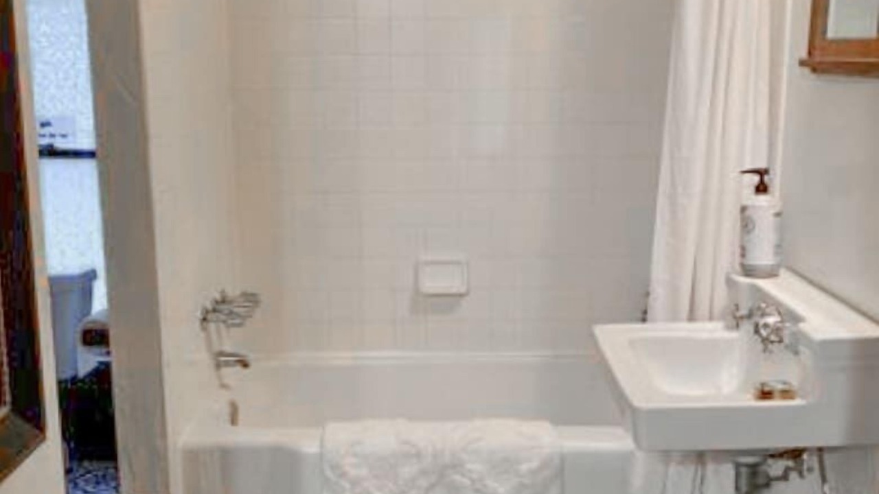 Photo of Bathroom in Duckpond