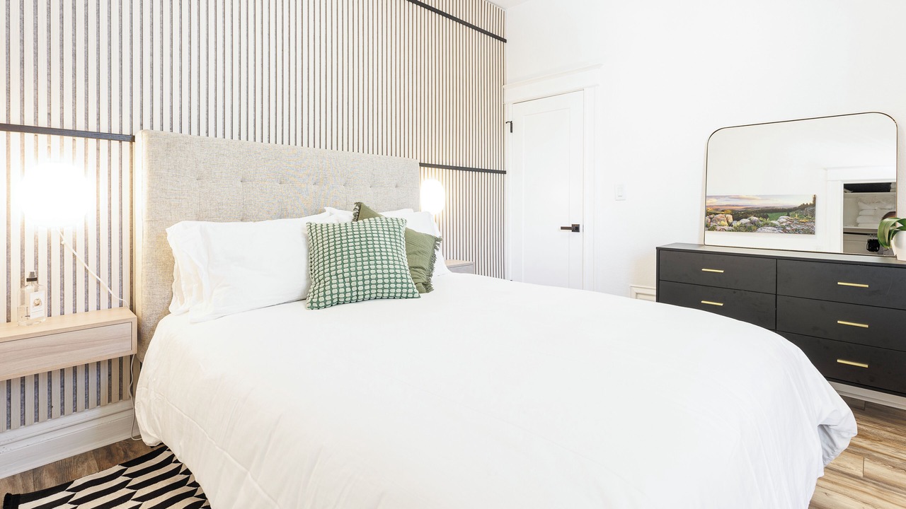 Photo of Bedroom in Jefferson Park