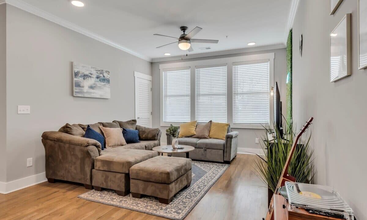 Photo of Livingroom in The Nations