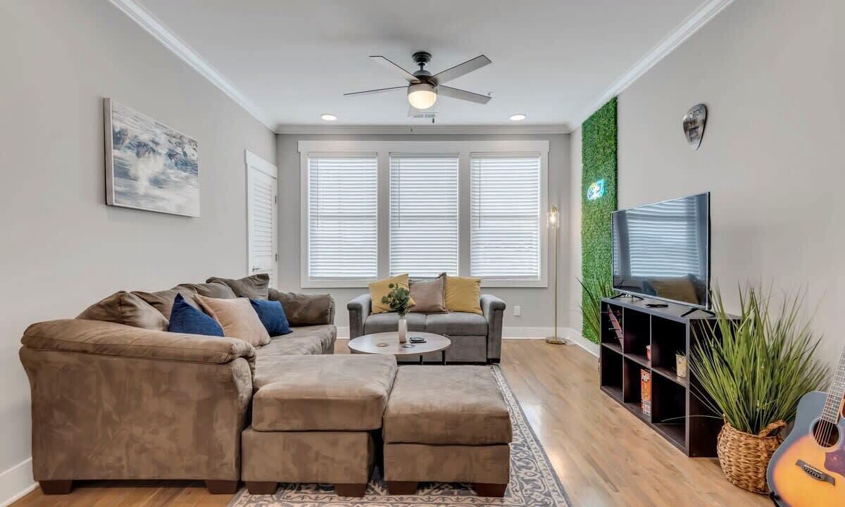 Photo of Livingroom in The Nations