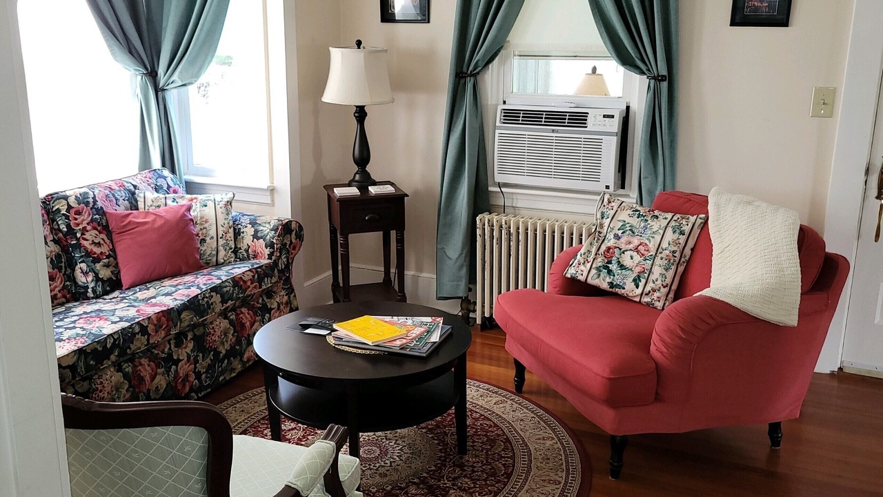 Photo of Livingroom in North Kingstown