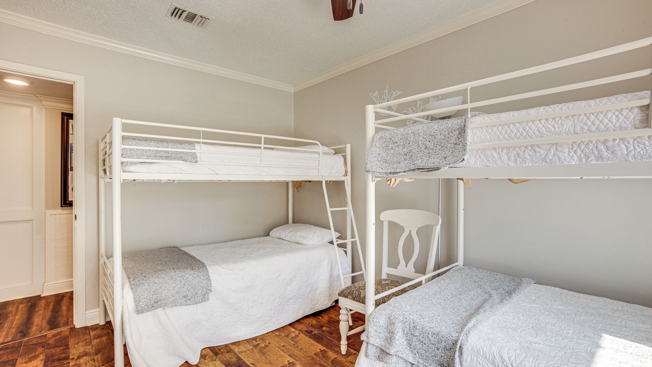 Photo of Bedroom in Madisonville