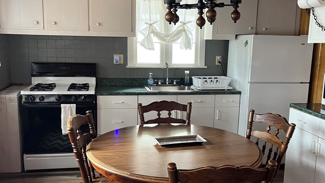 Photo of Kitchen in Arbor Vitae