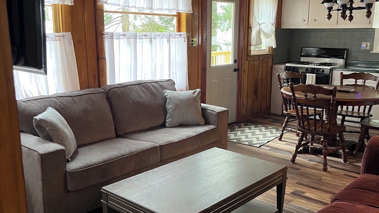 Photo of Livingroom in Arbor Vitae