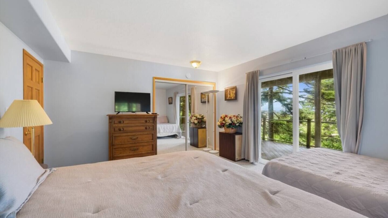 Photo of Bedroom in Cape Meares