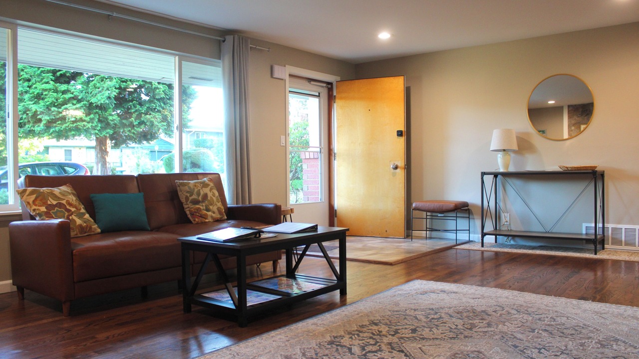 Photo of Livingroom in Edmonds