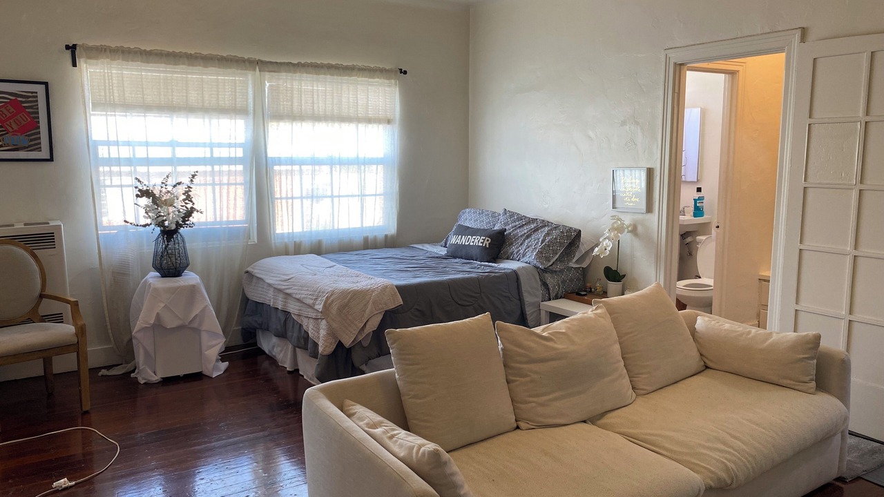 Photo of Bedroom in Los Feliz
