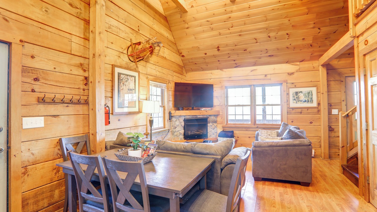 Photo of Livingroom in Hickory Hills
