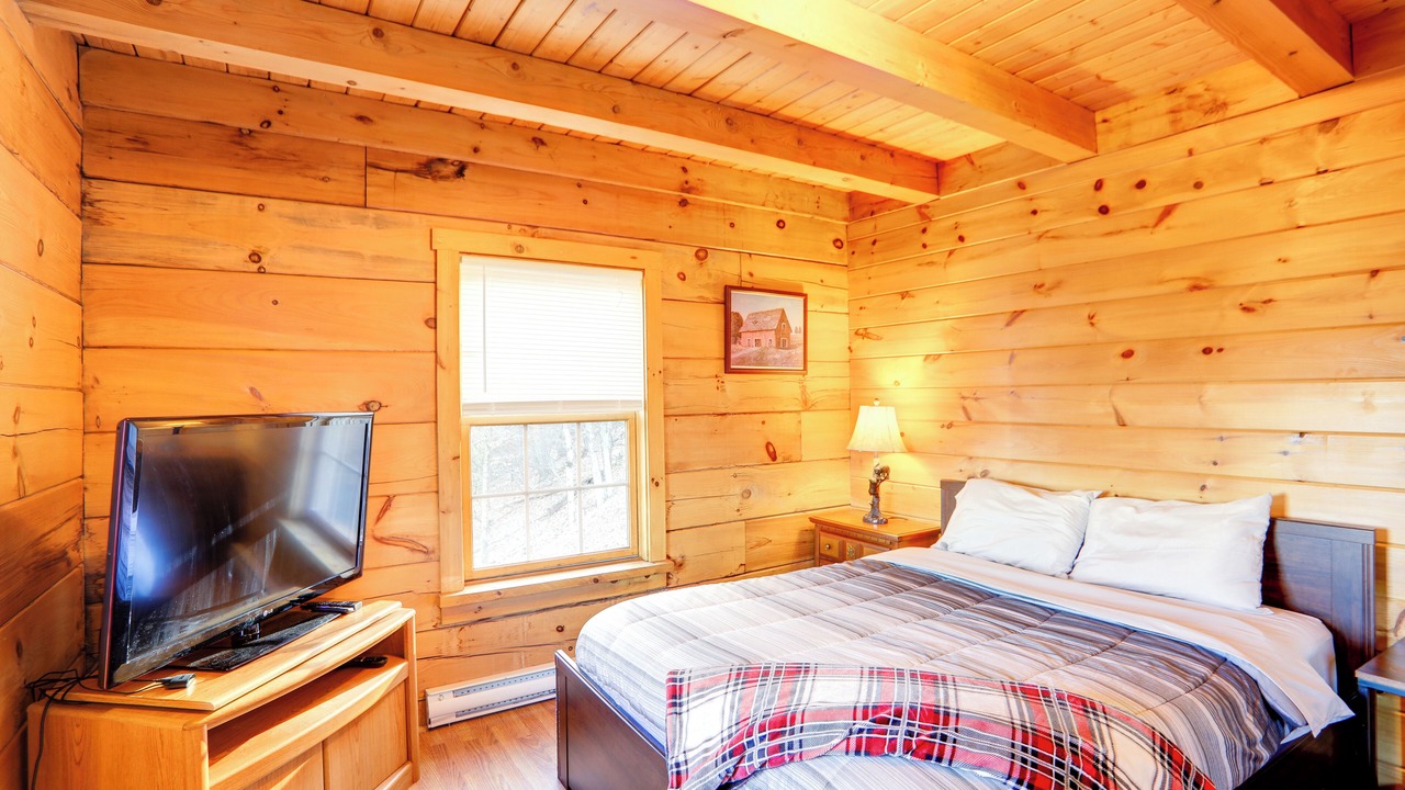 Photo of Bedroom in Hickory Hills