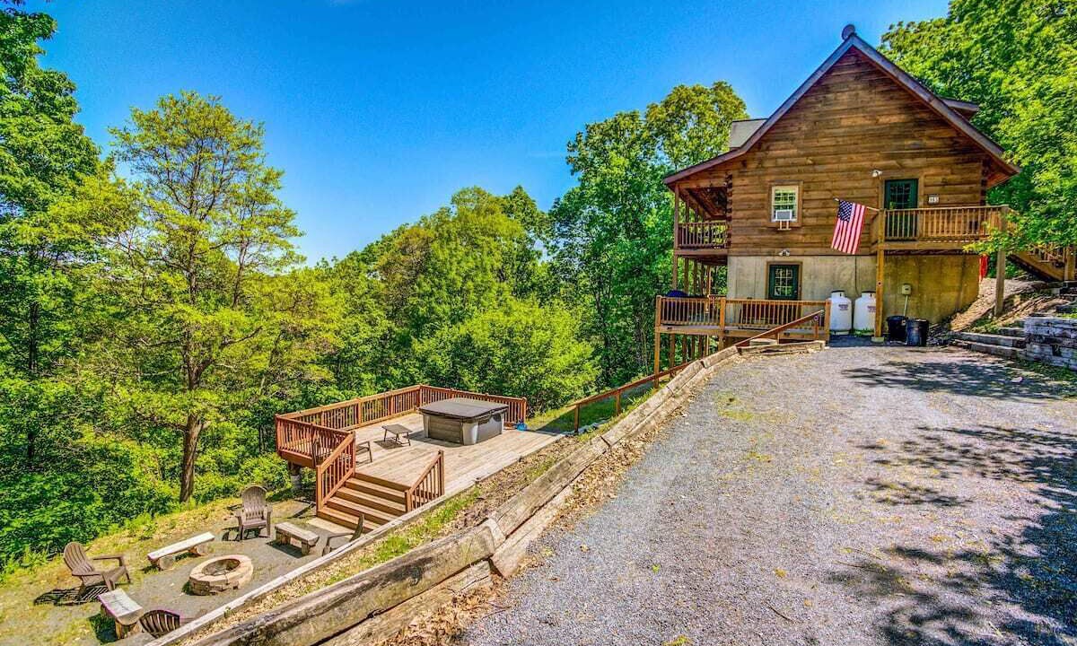 Photo of Outdoor in Hickory Hills
